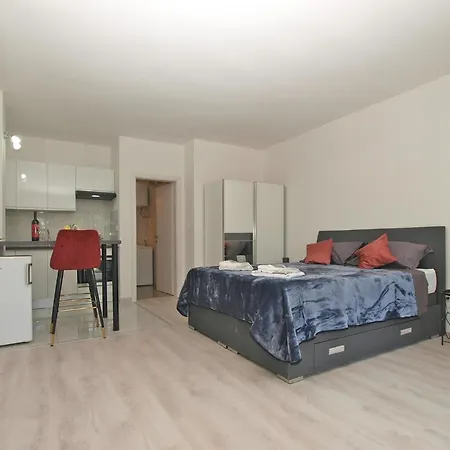 Fuer 2 Personen Ca 30 Qm In Pula, Istrien Istrische Riviera